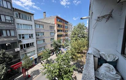ÇAĞLAYAN'DA VATAN CADDESİ ÜZERİNDE BALKONLU DAİRE