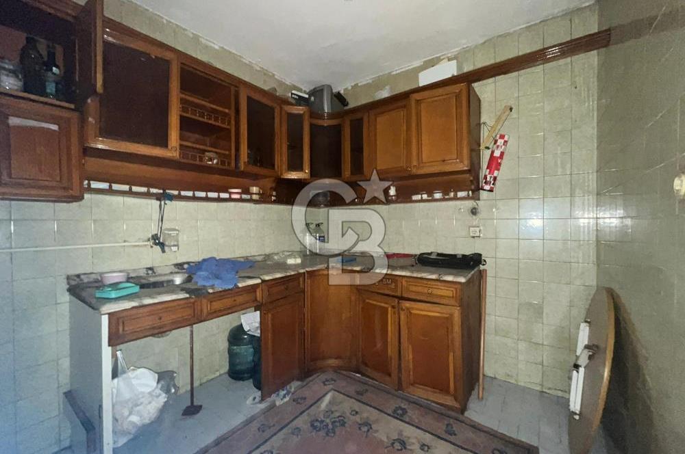 ÇAĞLAYAN'DA VATAN CADDESİ ÜZERİNDE BALKONLU DAİRE