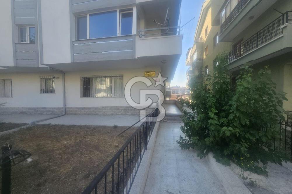 DİKMEN ŞEFTALİ CADDESİNDE BAHÇE KATI SATILIK 1+1