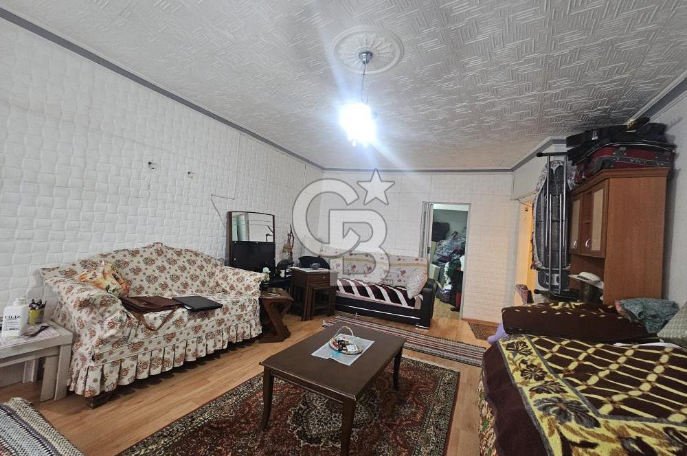 DİKMEN ŞEFTALİ CADDESİNDE BAHÇE KATI SATILIK 1+1