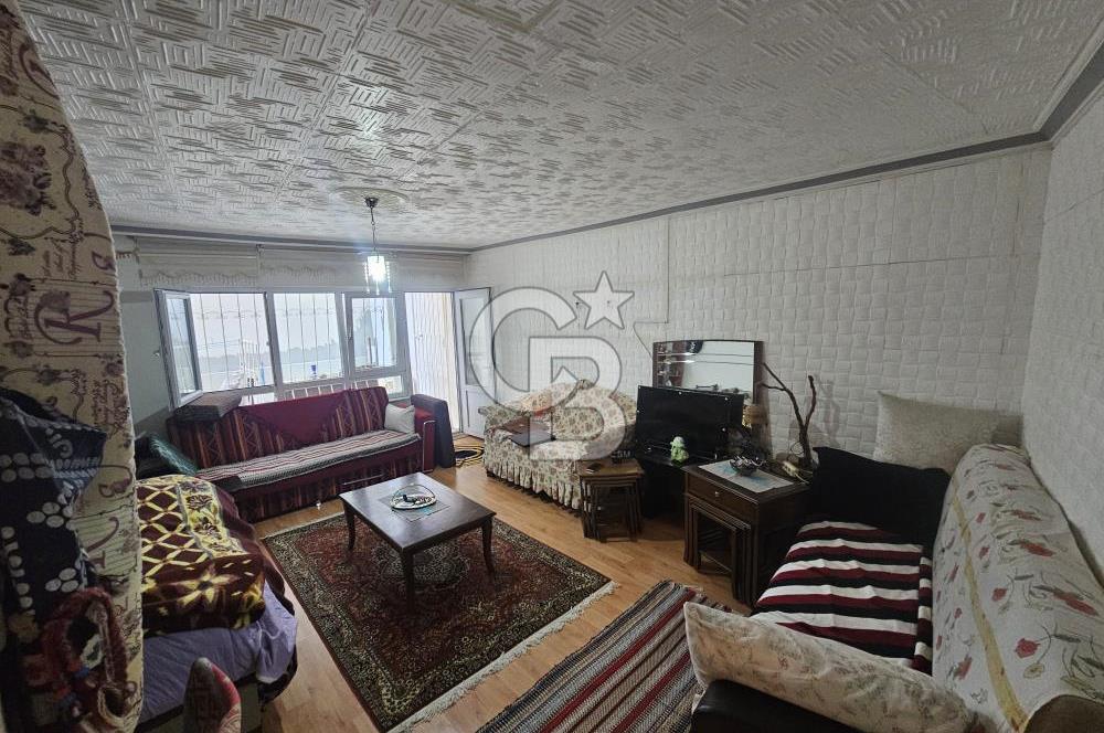 DİKMEN ŞEFTALİ CADDESİNDE BAHÇE KATI SATILIK 1+1