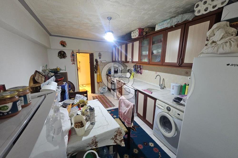 DİKMEN ŞEFTALİ CADDESİNDE BAHÇE KATI SATILIK 1+1