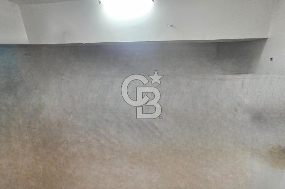 DİKMEN ŞEFTALİ CADDESİNDE BAHÇE KATI SATILIK 1+1