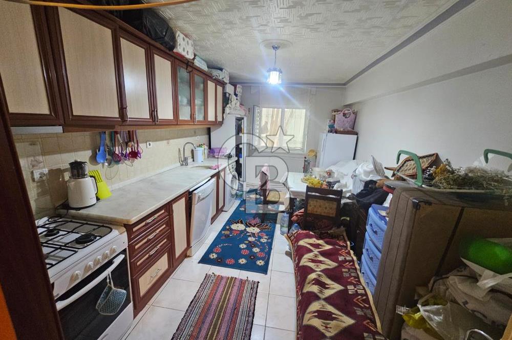 DİKMEN ŞEFTALİ CADDESİNDE BAHÇE KATI SATILIK 1+1