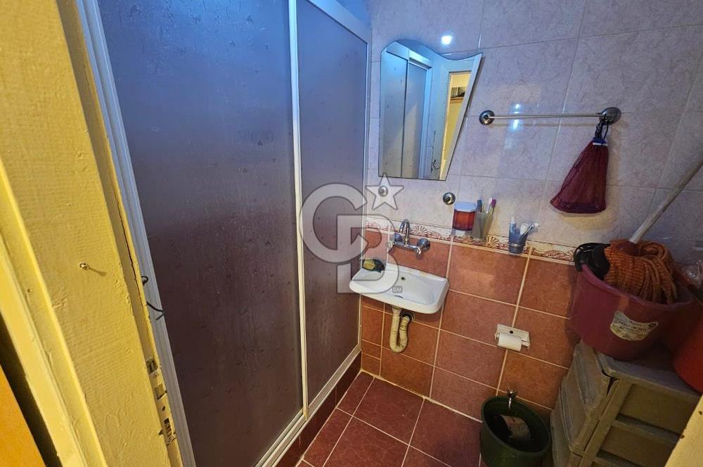 DİKMEN ŞEFTALİ CADDESİNDE BAHÇE KATI SATILIK 1+1