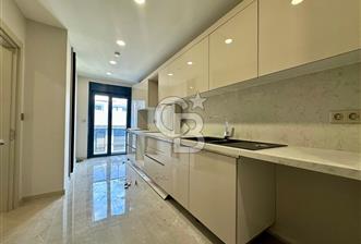 Acıbadem'de Satılık 4+2 Sıfır Daire