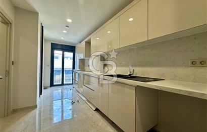 Acıbadem'de Satılık 4+2 Sıfır Daire