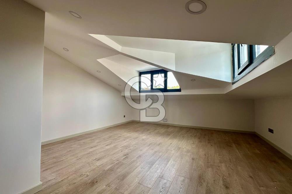 Acıbadem'de Satılık 4+2 Sıfır Daire