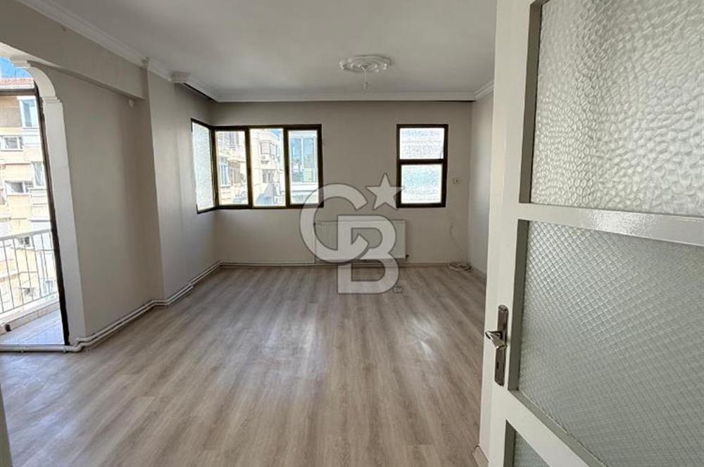 BOSTANLI SUAT TAŞER SOKAĞI'NDA SAHİLE 400 MT MESAFEDE  3+1 KİRALIK DAİRE