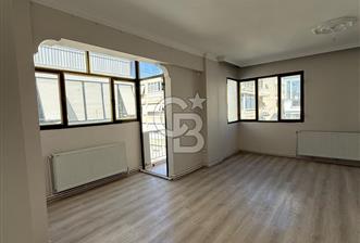 BOSTANLI SUAT TAŞER SOKAĞI'NDA SAHİLE 400 MT MESAFEDE  3+1 KİRALIK DAİRE