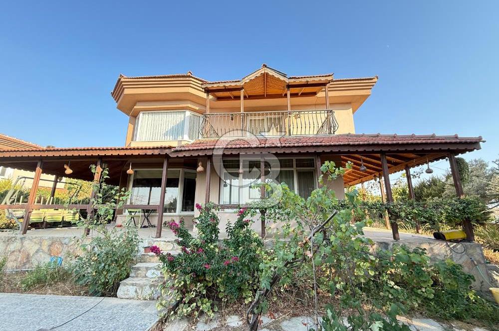 SEFERİHİSAR ULAMIŞTA SATILIK VİLLA – 750 m² ARSA İÇİNDE 3+1 MÜŞTEMİLATLI