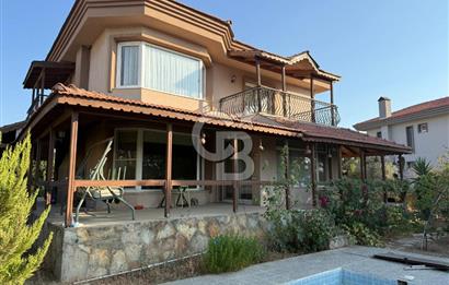 SEFERİHİSAR ULAMIŞTA SATILIK VİLLA – 750 m² ARSA İÇİNDE 3+1 MÜŞTEMİLATLI