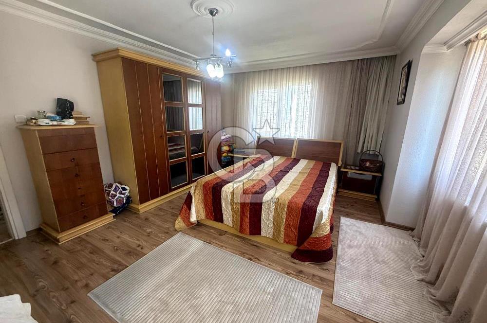 Güzelyurtta Spil Manzaralı Site İçi 5+1 Tripleks Villa