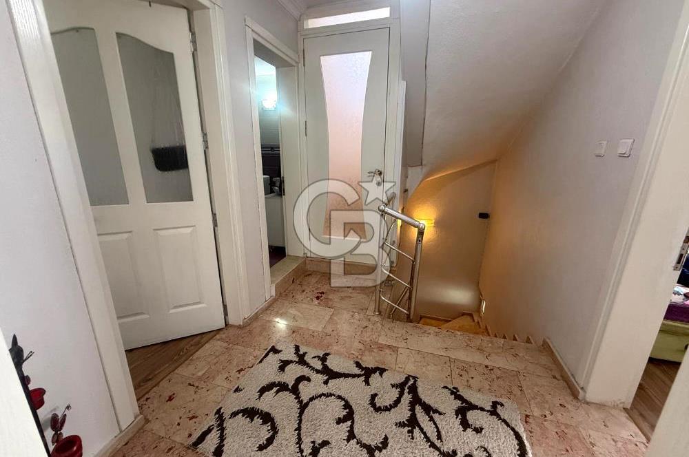 Güzelyurtta Spil Manzaralı Site İçi 5+1 Tripleks Villa