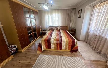 Güzelyurtta Spil Manzaralı Site İçi 5+1 Tripleks Villa
