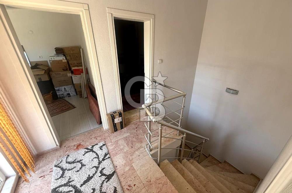 Güzelyurtta Spil Manzaralı Site İçi 5+1 Tripleks Villa