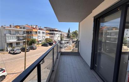 Ayvalık Sarımsaklı'da 1+1 Sıfır Plaja 50m Daire