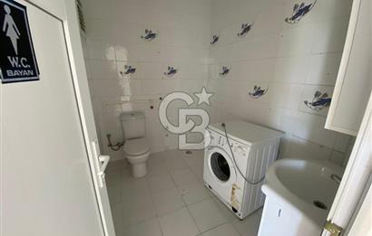 Bornova Yakaköy de Bahçeli 5+2 Kiralık Villa