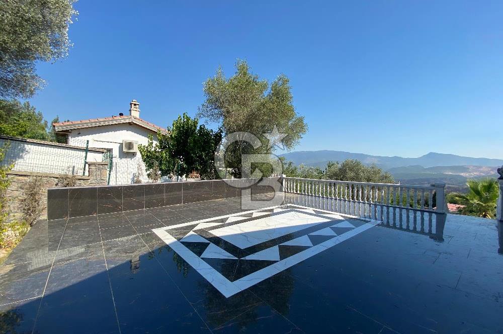 Bornova Yakaköy de Bahçeli 5+2 Kiralık Villa