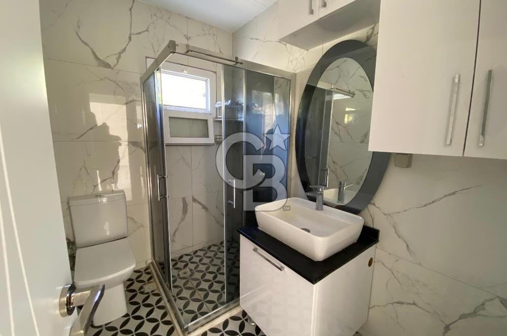 Bornova Yakaköy de Bahçeli 5+2 Kiralık Villa