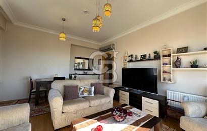 ETHEMEFENDİ CADDESİNE 4.BİNA ÖNÜ AÇIK FERAH EŞYALI BALKONLU 2+1