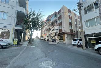 AYGAZ SOKAĞINDA 110M2 SATILIK DÜKKAN