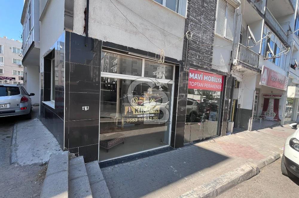AYGAZ SOKAĞINDA 110M2 SATILIK DÜKKAN