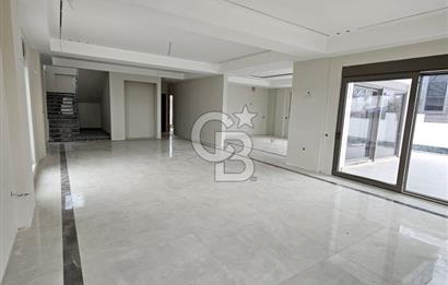 Antalya Döşemealtı Modern Mimarili, Lüks, Havuzlu Satılık Villa