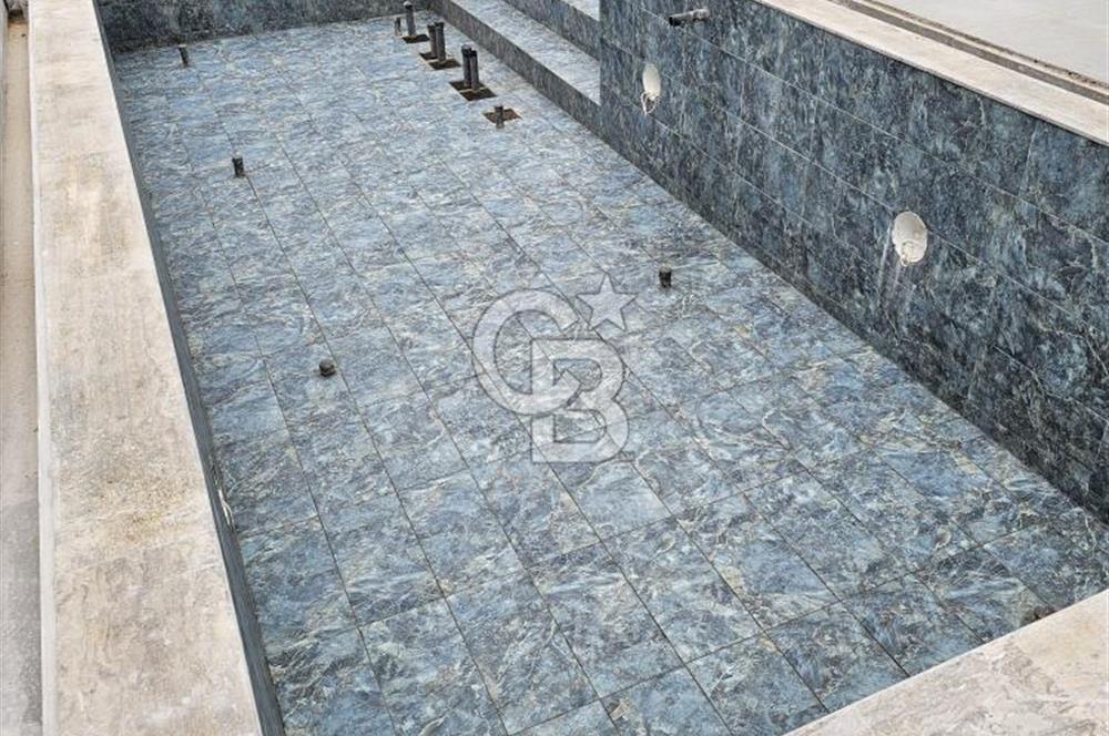 Antalya Döşemealtı Modern Mimarili, Lüks, Havuzlu Satılık Villa