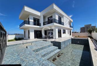 Antalya Döşemealtı Modern Mimarili, Lüks, Havuzlu Satılık Villa