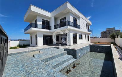 Antalya Döşemealtı Modern Mimarili, Lüks, Havuzlu Satılık Villa