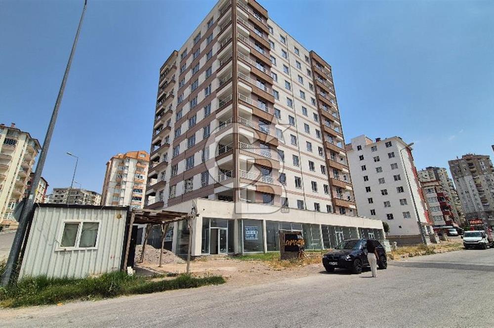 Şirintepe'de Geniş Ticari Dükkan | 250m²+Bodrum+Bahçe+Otopark