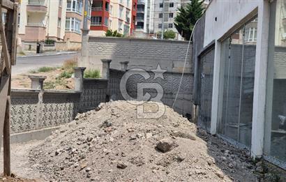 Şirintepe'de Geniş Ticari Dükkan | 250m²+Bodrum+Bahçe+Otopark