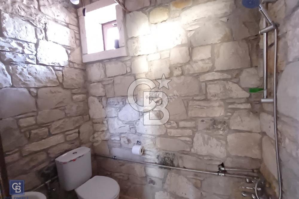 URLA'DA SATILIK ÇİFTLİK EVİ 