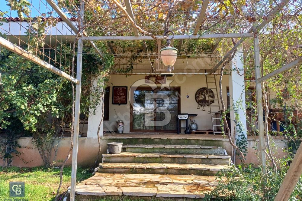 URLA'DA SATILIK ÇİFTLİK EVİ 