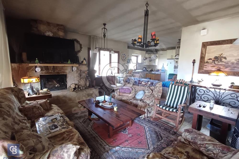 URLA'DA SATILIK ÇİFTLİK EVİ 