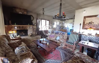 URLA'DA SATILIK ÇİFTLİK EVİ 
