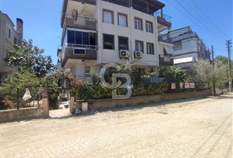 Ayvalık 150 Evler Mahallesi'nde Merkezi Konumda Satılık 3+1 Daire 