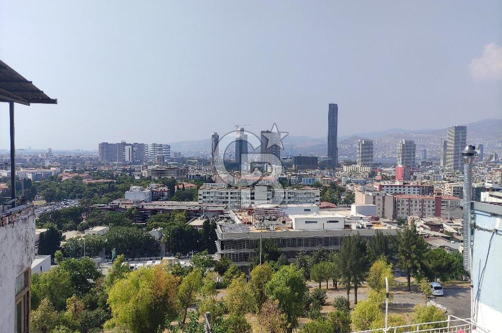 DENİZ VE GÖKDELEN MANZARALI ÖNÜ AÇIK SATILIK DAİRE