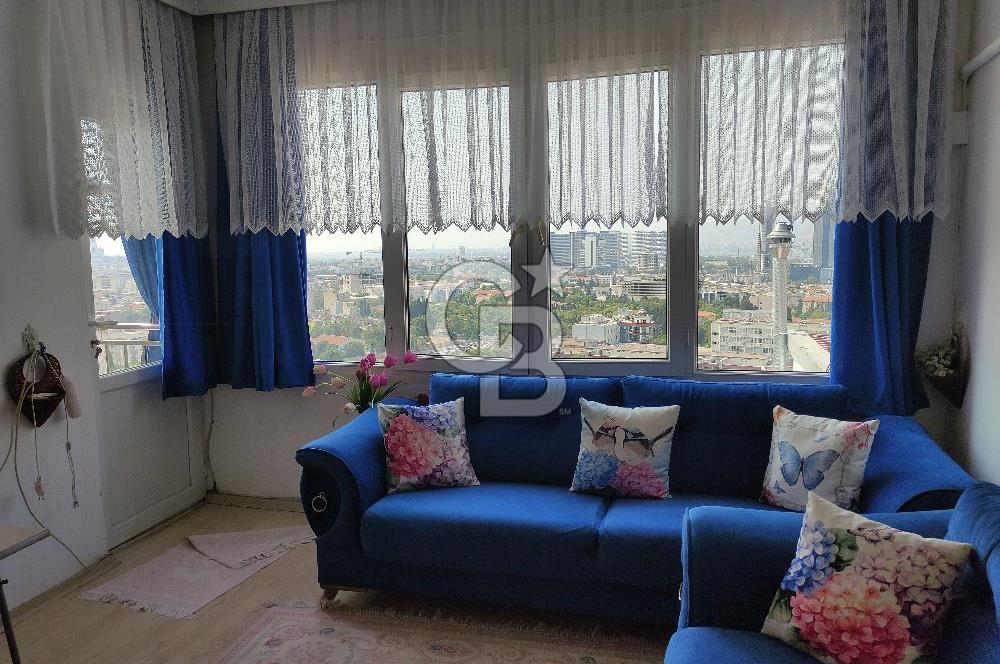 DENİZ VE GÖKDELEN MANZARALI ÖNÜ AÇIK SATILIK DAİRE