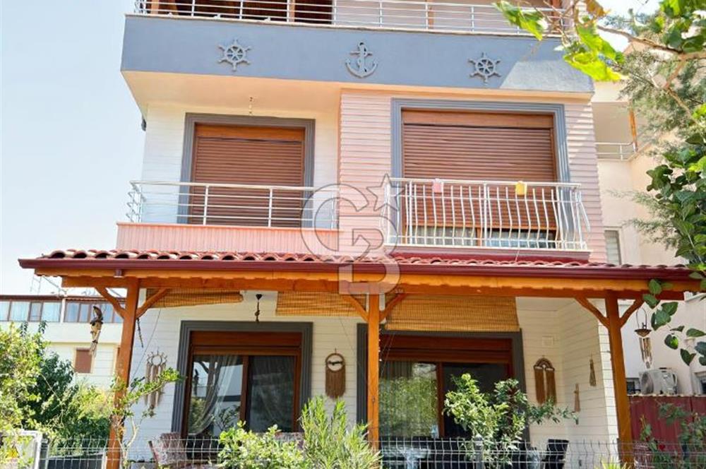 BALIKESİR EDREMİT ÇAMLIBEL'DE 5+1 SATILIK VİLLA