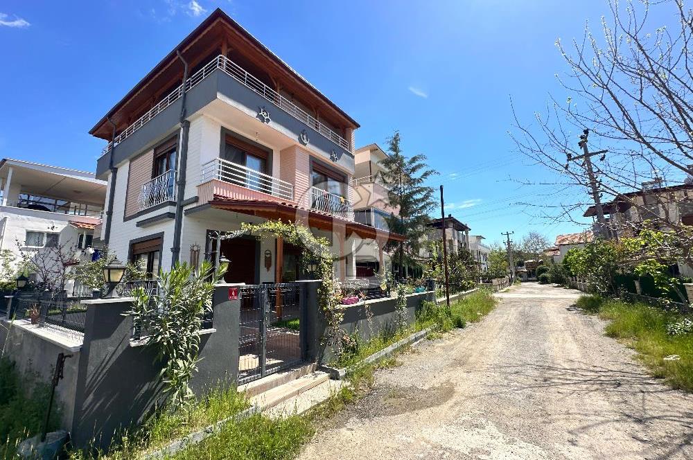 BALIKESİR EDREMİT ÇAMLIBEL'DE 5+1 SATILIK VİLLA