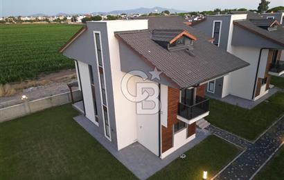 Dikili Salihleraltında Satılık 5+1 Müstakil Fırsat Villa!