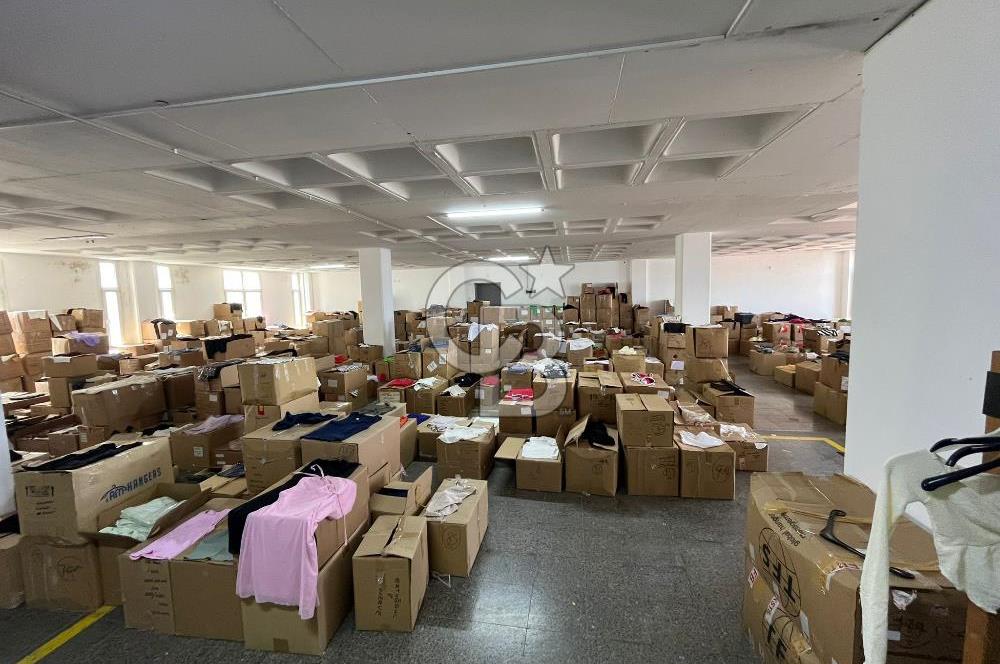 Bornova MTK Sitesi'nde Satılık 1600m2 İş Yeri