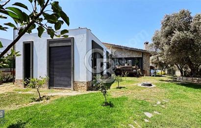  URLA BADEMLER 1000 m2 SATILIK MÜSTAKİL ŞÖMİNELİ 5+2 TAŞ VİLLA