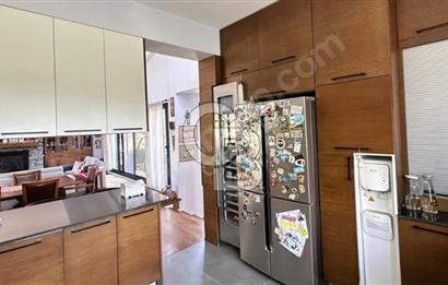  URLA BADEMLER 1000 m2 SATILIK MÜSTAKİL ŞÖMİNELİ 5+2 TAŞ VİLLA