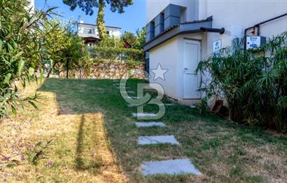 URLA KALABAK ÇAMLIBEL SİTESİ'NDE DOĞAYLA İÇ İÇE 4+2 VİLLA