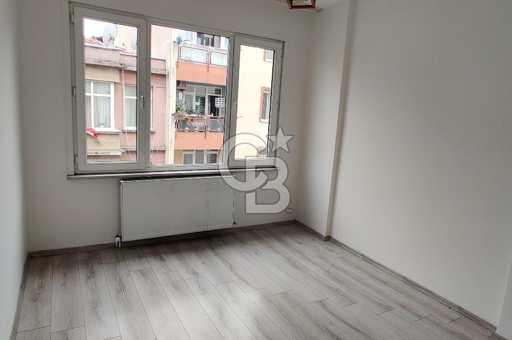 Şişli Kurtuluş Caddesi - Şahin Sokakta Satılık 2+1 Köşe Daire