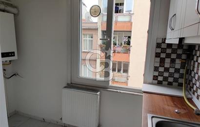 Şişli Kurtuluş Caddesi - Şahin Sokakta Satılık 2+1 Köşe Daire