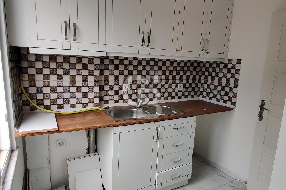 Şişli Kurtuluş Caddesi - Şahin Sokakta Satılık 2+1 Köşe Daire
